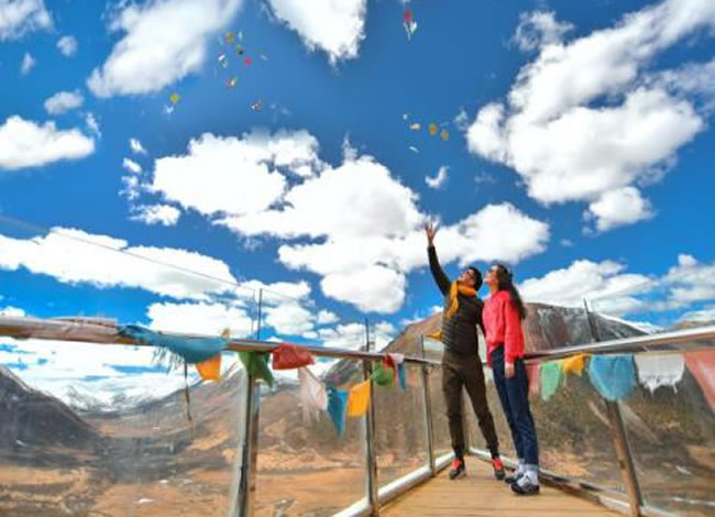 稻城亞丁、雙汽六日游